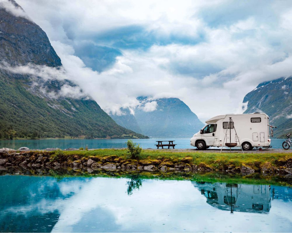 travel-rv-holiday-trip-in-motorhom-P3HQELY